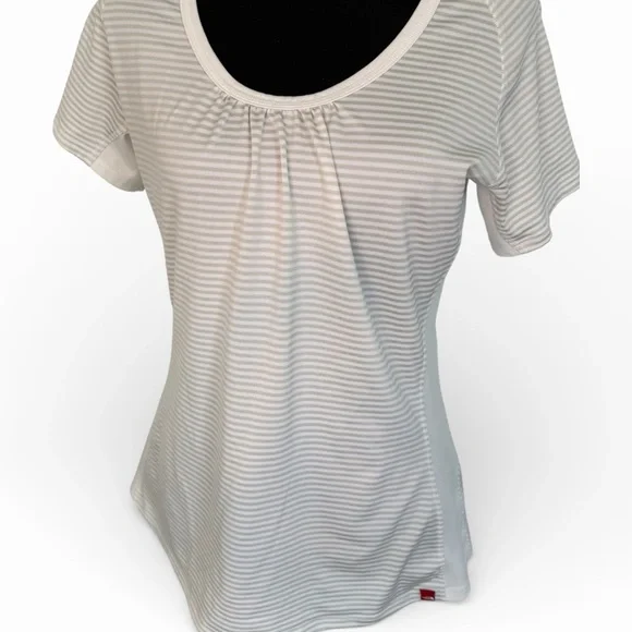 North Face women’s Striped Short Sleeve Picklebal, Tennis Workout Top Size Large - Picture 2 of 9
